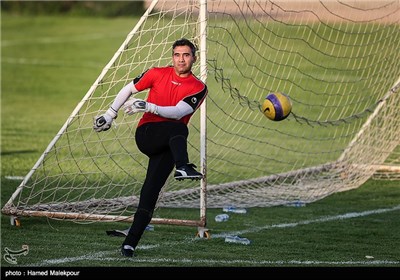 احمدرضا عابدزاده در تمرین تیم فوتبال ستارگان ایران
