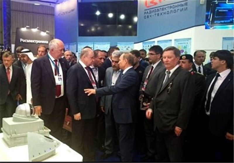 معاون علمی و فناوری رئیس‌جمهور با پوتین دیدار کرد