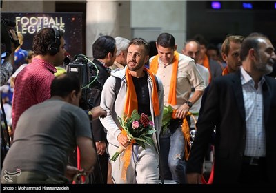 World Football Stars Arrive in Iran for Charity Match