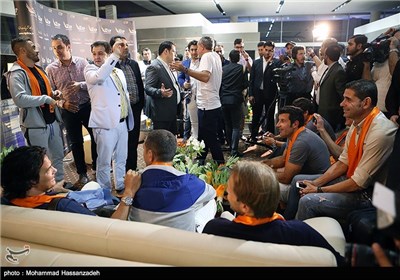 ورود بازیکنان تیم فوتبال ستارگان جهان به تهران