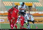استقبال اندک تماشاگران مشهدی و گل زنی پدیده در دقایق ابتدایی