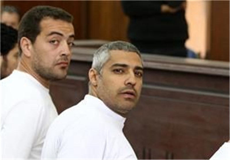 Egyptian Court Sentences Three Al Jazeera Journalists to Prison