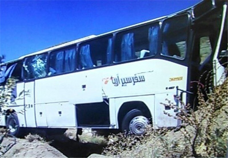 واژگونی اتوبوس زائران پاکستانی در کمربندی یزد