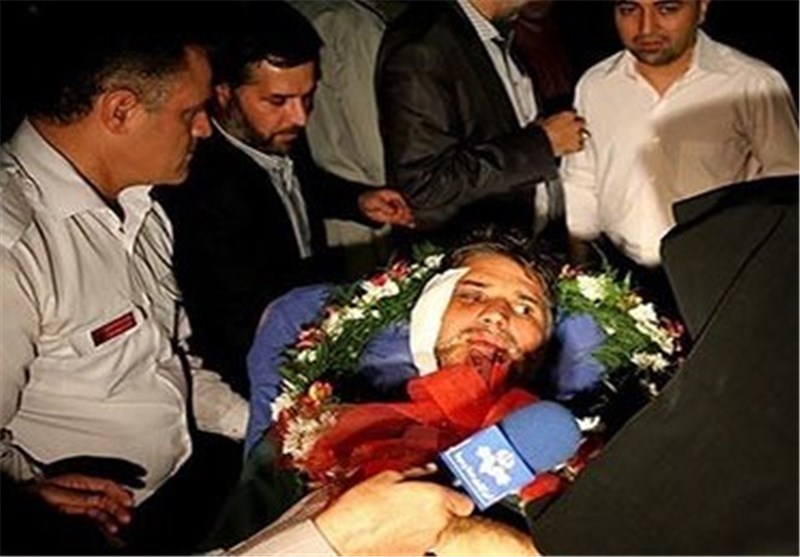 فیلم/ سخنان شنیدنی خبرنگار مجروح صدا و سیما در لحظه ورود به ایران