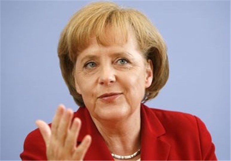 مخالفت مرکل با درخواست آمریکا برای افزایش کمک نظامی آلمان در مقابله با داعش