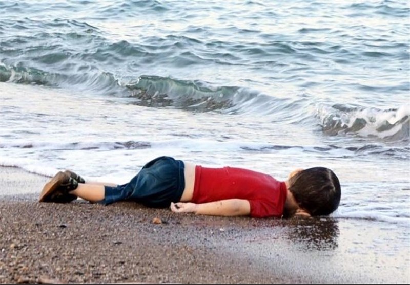 Image of Small, Still Syrian Boy Brings Migration Crisis into Focus