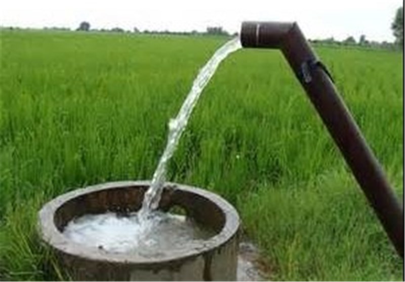 انتقاد جهاد کشاورزی استان مرکزی نسبت به کاهش برداشت‌های قانونی از چاه‌های آب