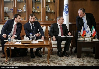 Czech FM, Trade Delegation Meet Iranian Businessmen