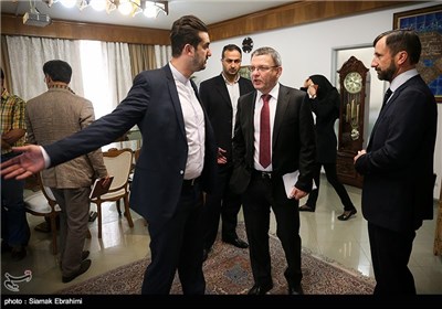 Czech FM, Trade Delegation Meet Iranian Businessmen