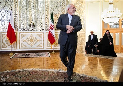 Photos: Iran’s FM Zarif Meets Czech Counterpart in Tehran