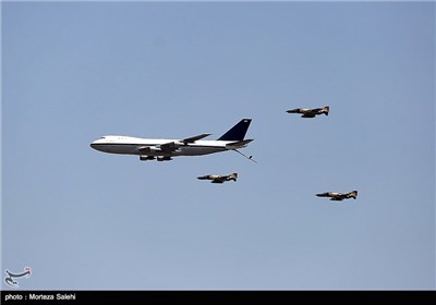 Photos: IRIAF Holds Massive Aerial Drills in Central Iran