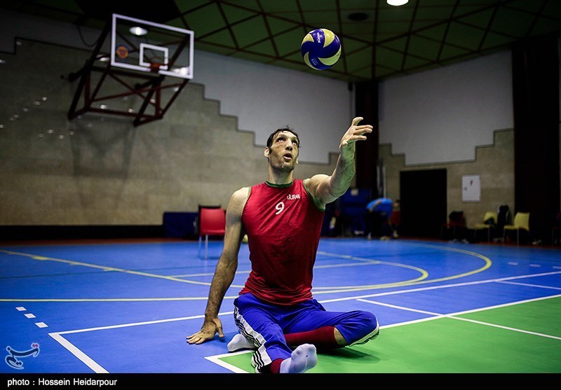 قهرمانی تیم والیبال نشسته لارستان در مسابقات پنج جانبه استان فارس