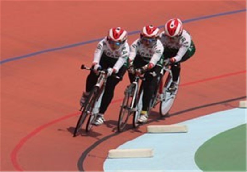 همایش دوچرخه‌سواری و ورزش صبحگاهی ویژه‌ بانوان در زاهدان برگزار شد