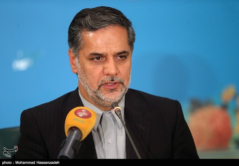 نقوی: ایران برای فروش نفت در سال 98 مشکل خاصی ندارد