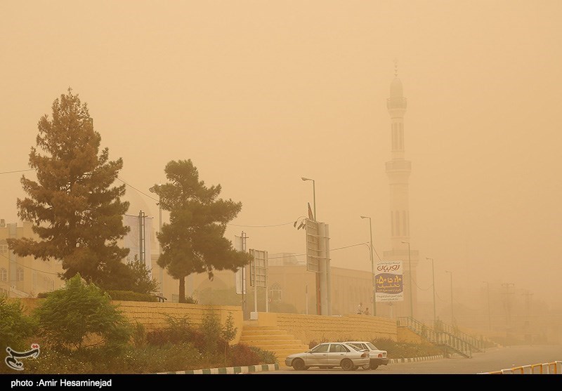 غبارآلودگی آسمان استان سمنان تا 3 روز آینده ادامه دارد