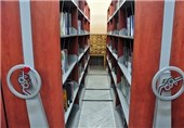 بسیاری از کتابخانه‌ها و کتاب‌فروشی‌های تبریز به پاساژ و مغازه تبدیل شده است
