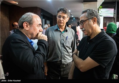 فرهاد توحیدی رئیس هیات مدیره خانه سینما و کمال تبریزی کارگردان در مراسم هفدهمین جشن سینمای ایران 