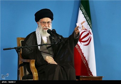 Iranian People Meet with Supreme Leader