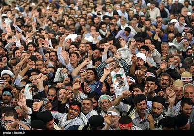 Iranian People Meet with Supreme Leader