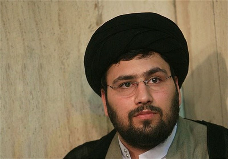 حجت‌الاسلام سید علی خمینی از امام جمعه قزوین عیادت کرد