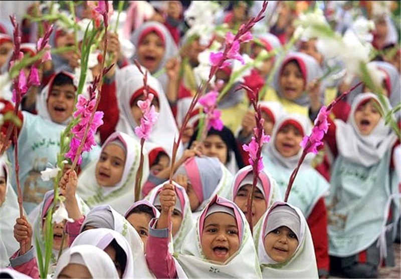 جشن روز شکوفه‌ها ویژه بیش از 19 هزار کلاس اولی در استان قزوین برگزار شد