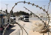 قوات الاحتلال الصهیونی تعید فتح معبر کرم أبو سالم