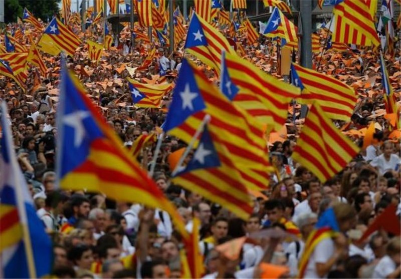 Hundreds of Thousands Rally for Catalan Independence in Barcelona