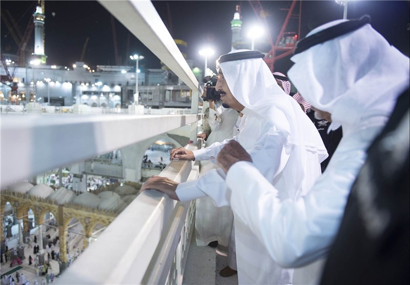شاه سعودی در محل حادثه مسجدالحرام حضور یافت+ عکس و فیلم