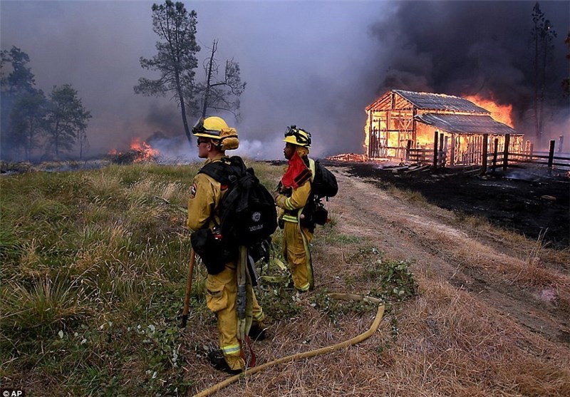 آتش‌سوزی مهیب در کالیفرنیا+عکس