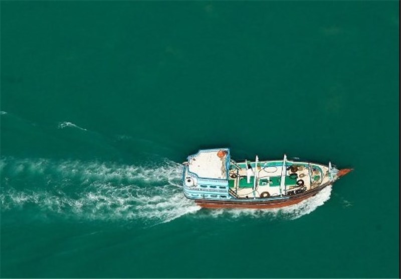 6 دریانورد لنج غرق شده ایرانی در آب‌های جزیره ابوموسی نجات یافتند