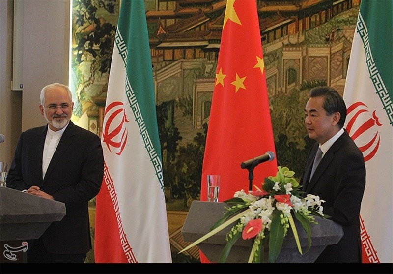دیدار ظریف با همتای چینی/ تاکید پکن بر حفظ ثبات خلیج فارس