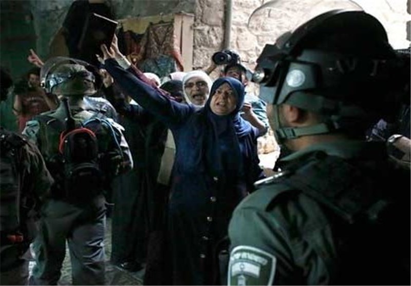 ضرب و جرح بانوی فلسطینی توسط نظامیان صهیونیست در قدس