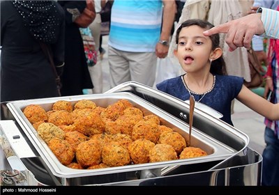 جشنواره غذا به نفع کودکان بی سرپرست