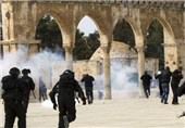 Israeli Security Forces Enter Al-Aqsa Mosque Compound, Clashes Erupt