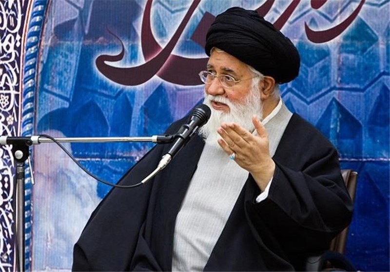 هدف آمریکا نابود کردن الگوی دفاع مقدس در میان نسل سوم انقلاب است