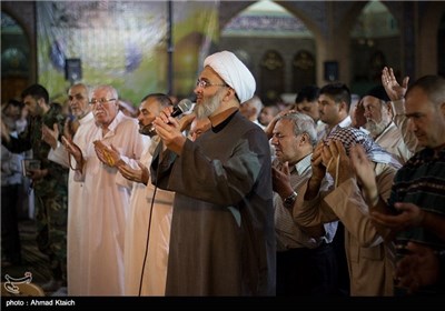 مراسم دعای کمیل در مرقد حضرت زینب در دمشق
