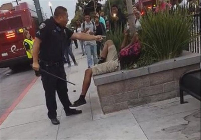 California Cops under Fire after Teen&apos;s &apos;Jaywalking&apos; Arrest Caught on Video
