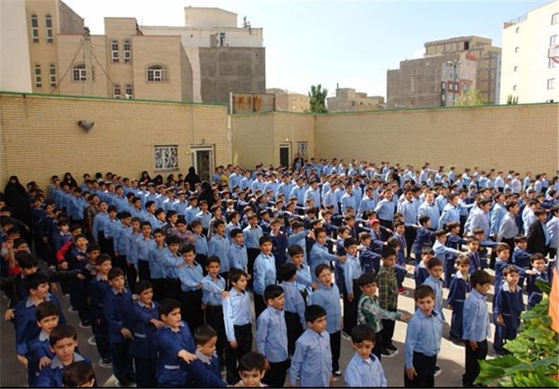 مدارس تبریز سه شنبه دایر است/آلودگی هوای تبریز رو به بهبود