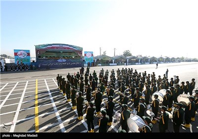 Iranian Armed Forces Stage Parades to Mark Sacred Defense Week