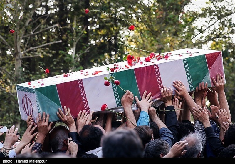 تشییع و خاکسپاری پیکر مطهر دو شهید مدافع حرم در تهران+عکس