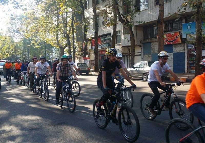 نخستین تور خانوادگی دوچرخه‌سواری در کویر سمنان برگزار می‌شود