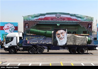 الأسلحة والمعدات التی تم عرضها خلال الاستعراض العسکری الیوم فی طهران