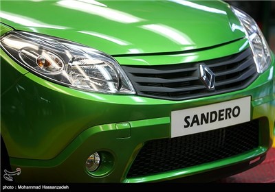 مراسم آغاز خط تولید خودروی ساندرو