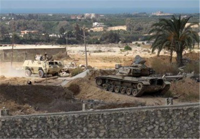 ارتش مصر: مراکز اصلی عناصر تروریستی در شمال سینا را تخریب کردیم