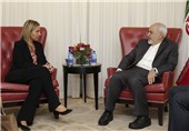 Iran’s Zarif Discusses Mina Tragedy with Int’l Bodies