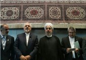 عکس یادگاری روحانی در نیویورک با فرش و هنر ایرانی