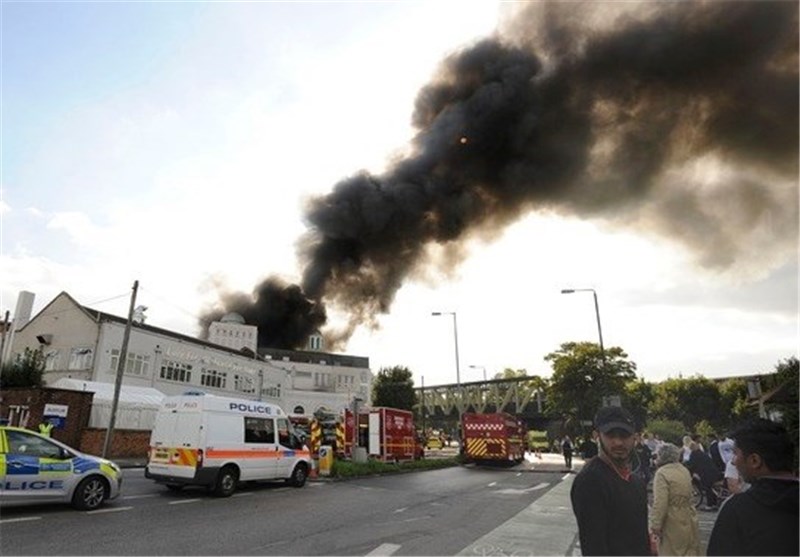 Huge Fire at &apos;Europe&apos;s Largest Mosque&apos; in London