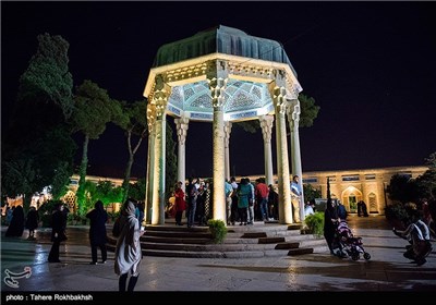 Iran’s Beauties in Photos: Shiraz, the City of Poets, Flowers, Antiquities