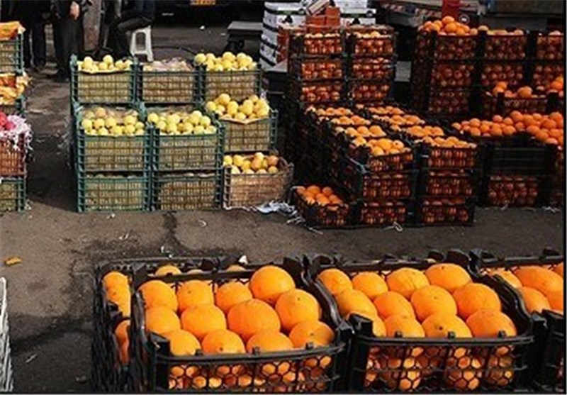 تازه ترین نرخ سیب و پرتقال شب عید در میادین مرکزی میوه و خرده فروشی