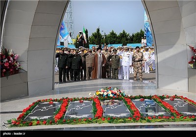 Ayatollah Khamenei Attends Graduation Ceremony of Military Cadets in Noshahr
